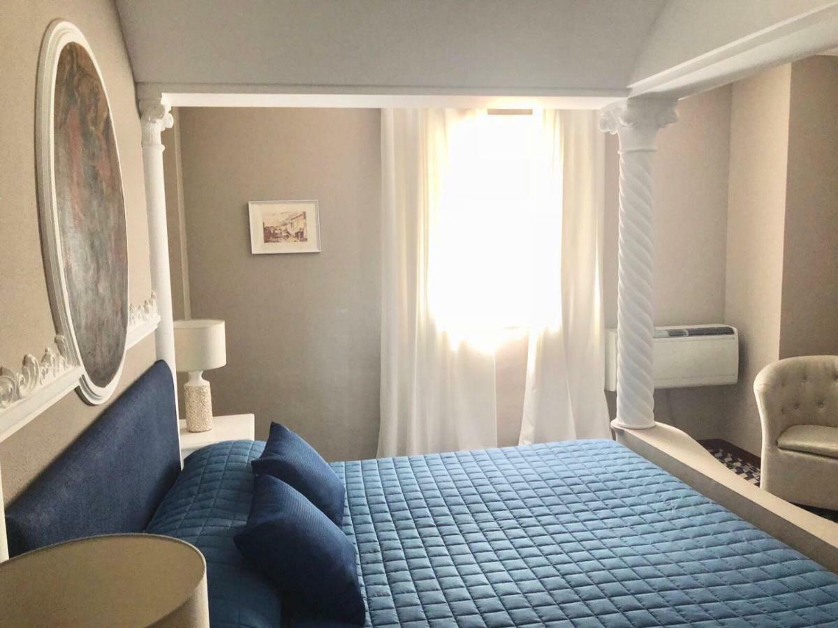 Nettuno Suite Syracuse Exterior photo